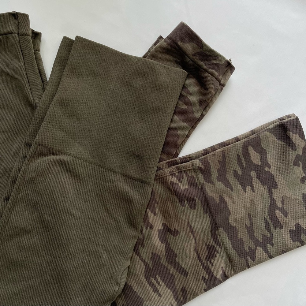 Spanx Look At Me Now Seamless Leggings Lot of 2 Medium